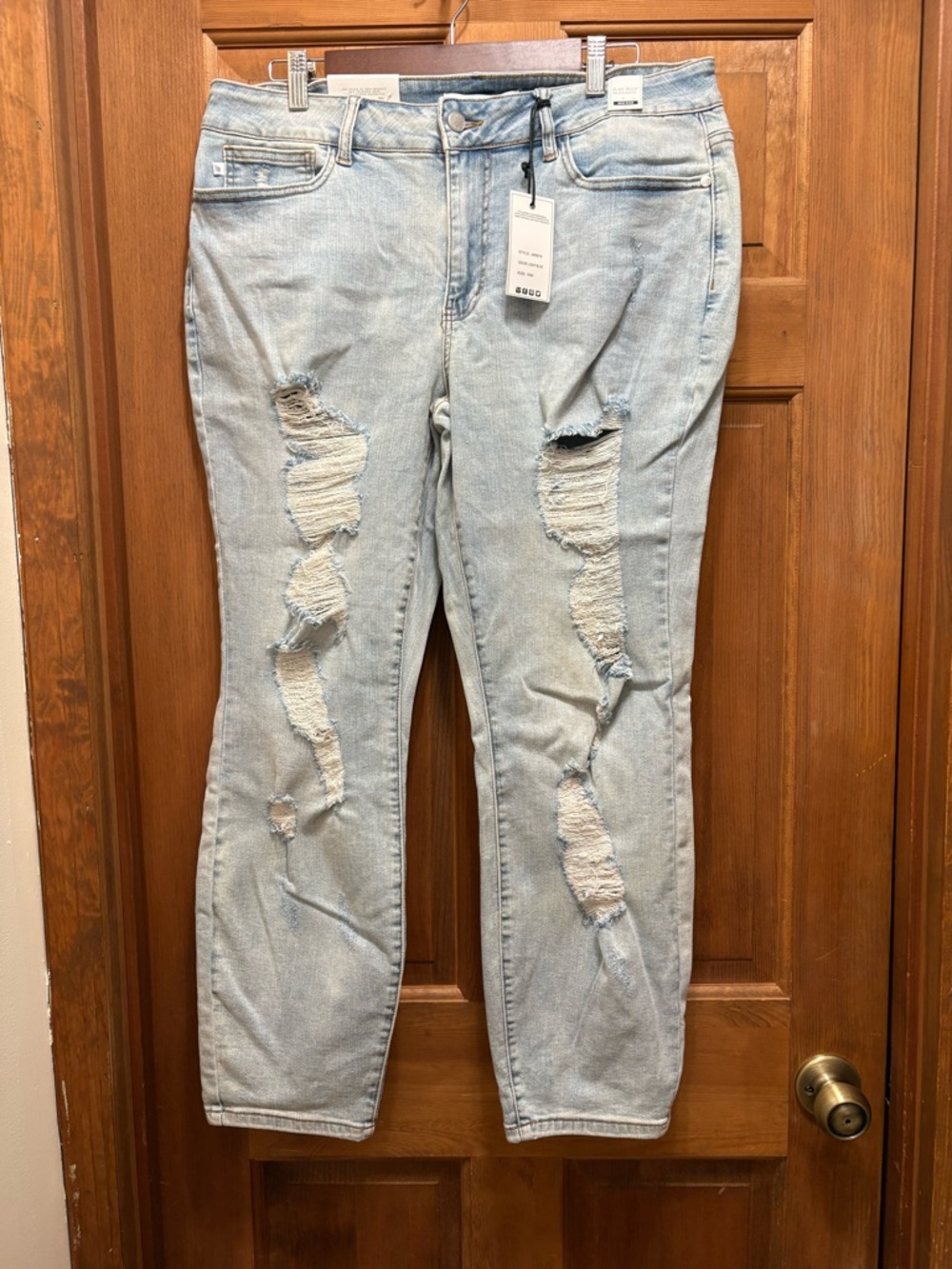 Judy Blue jeans 16W distressed nwt